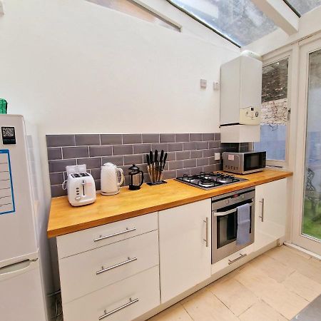 ロンドンBeautiful Hyde Park Flat By Lancaster Gate Station With Private Back Patioアパートメント エクステリア 写真
